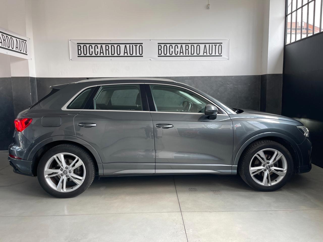 Audi Q3 2.0 TDI 150 CV S tronic line Edition