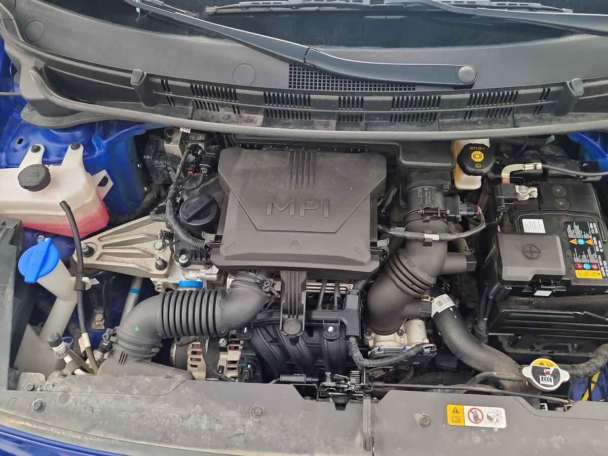 HYUNDAI I10 1.0 TECH + CONNECT