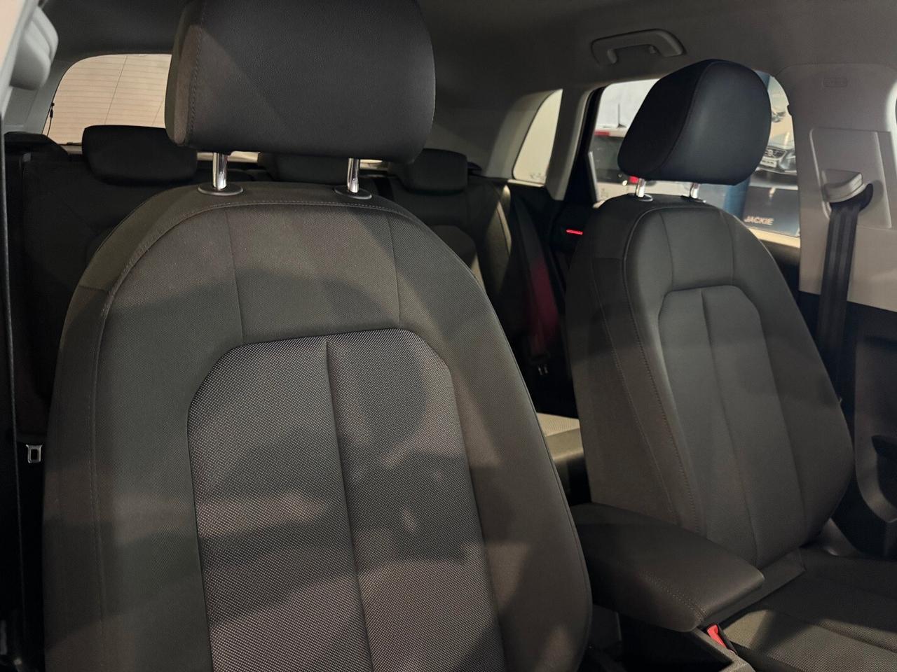 Audi Q3 35 2.0 tdi Advanced s-tronic Led Nav Cam Ap Con 18