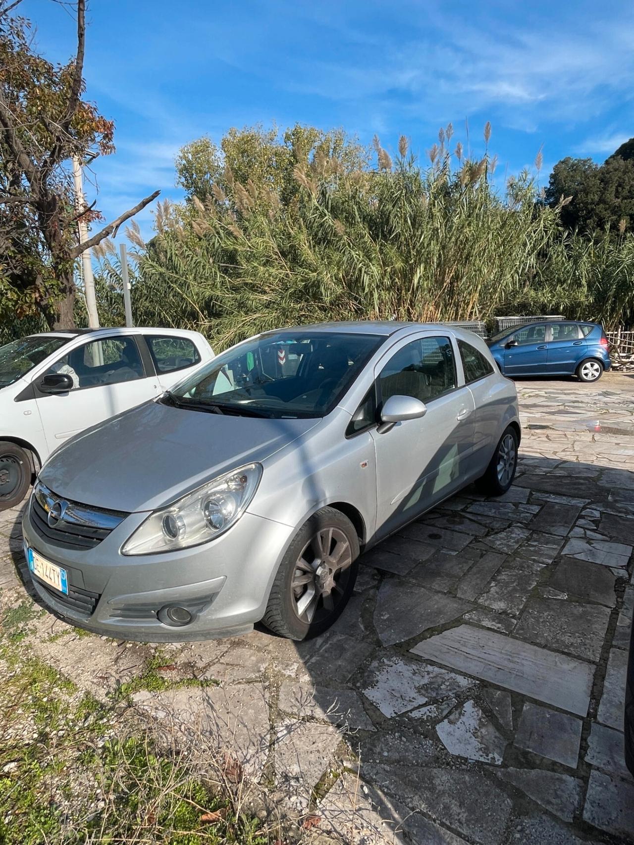 Opel Corsa 1.2 3 porte Enjoy GPL NUOVO VALIDO FINO 2031 clima cerchi