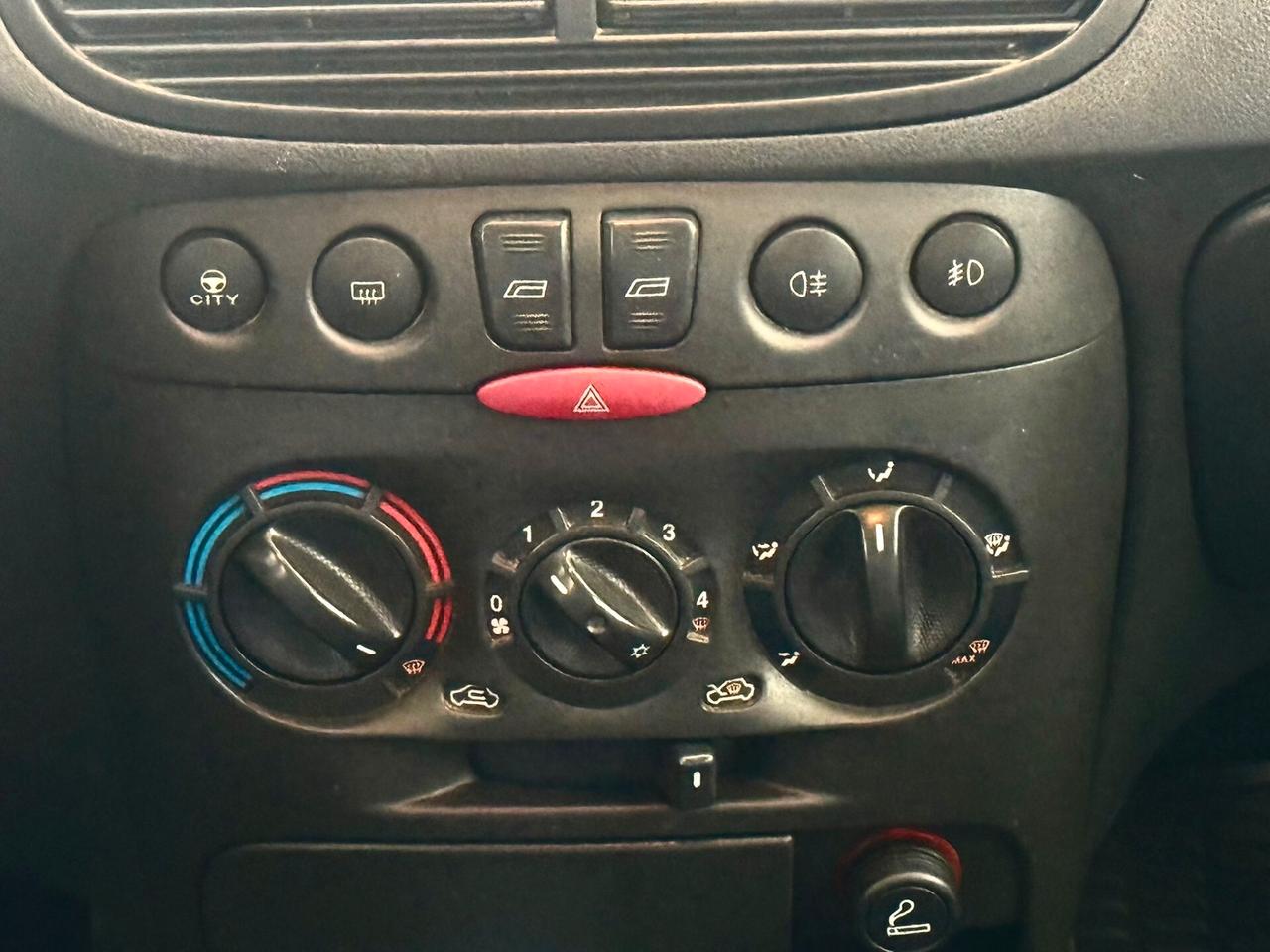 Fiat Punto 1.2i cat 5 porte EL