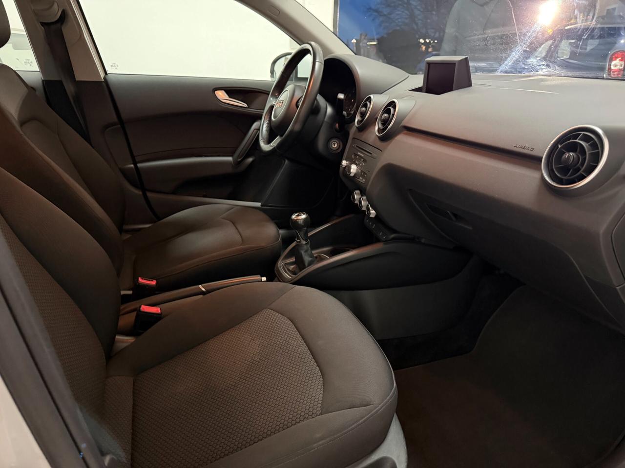 Audi A1 1.2 TFSI Ambition 12/2014 OK NEOPATENTATI