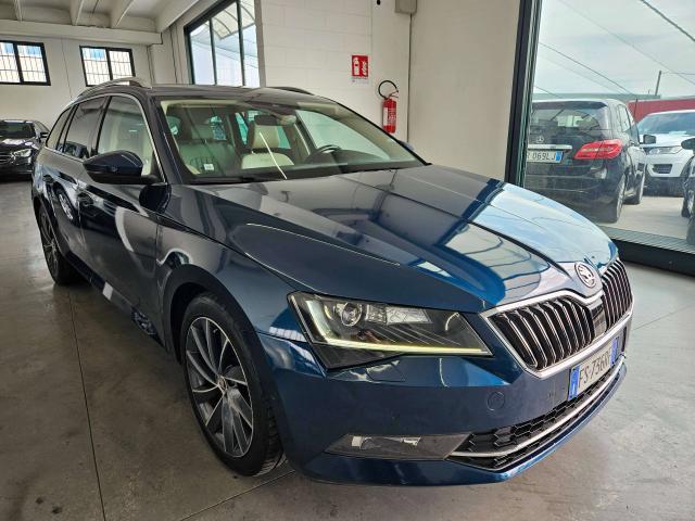 Skoda Superb Wagon 2.0 tdi Laurin 4x4 TAGLIANDI CERTIFICATI