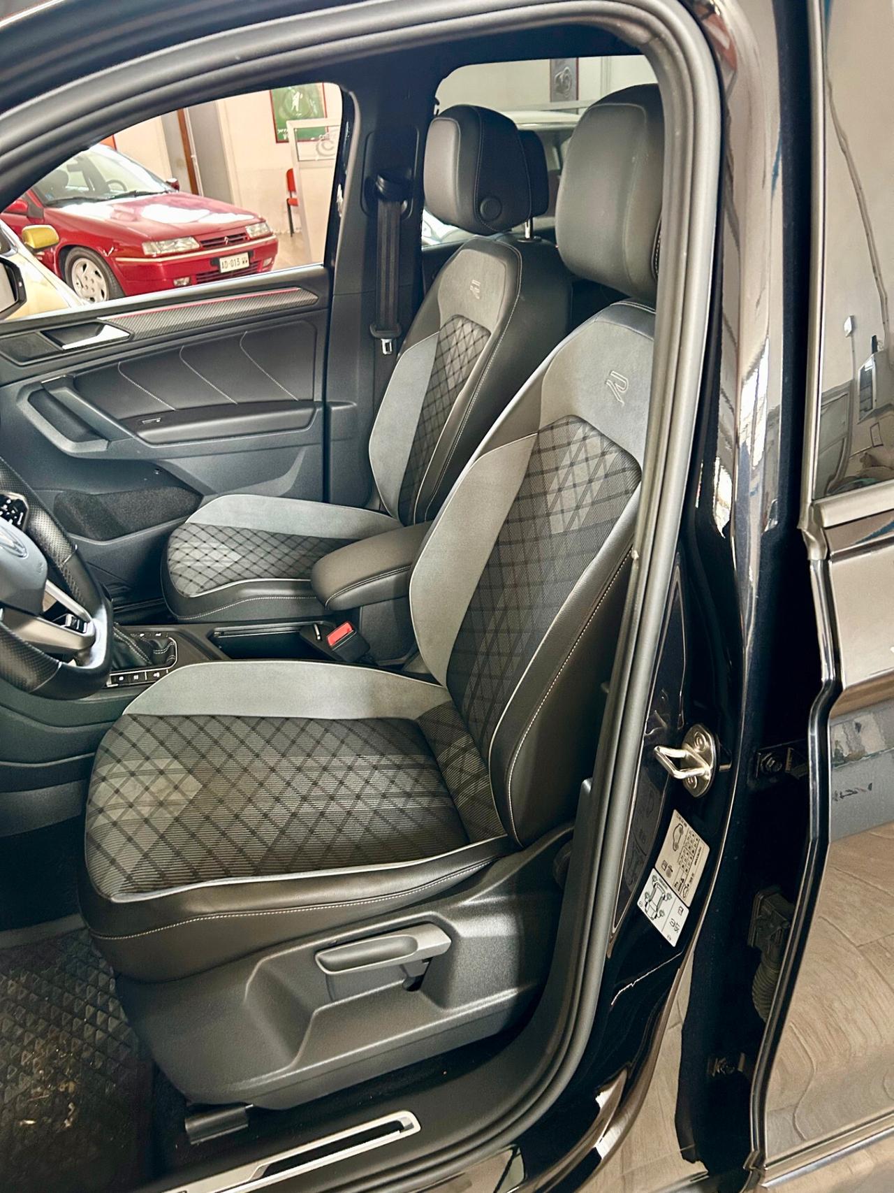 Volkswagen Tiguan 2.0 TDI 150 CV SCR DSG R-Line