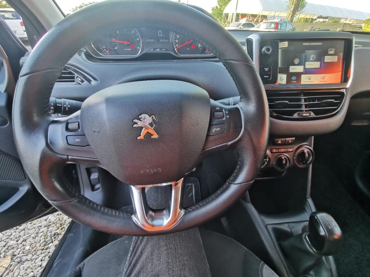 Peugeot 208 1.4 HDi 68 CV 5 porte Allure