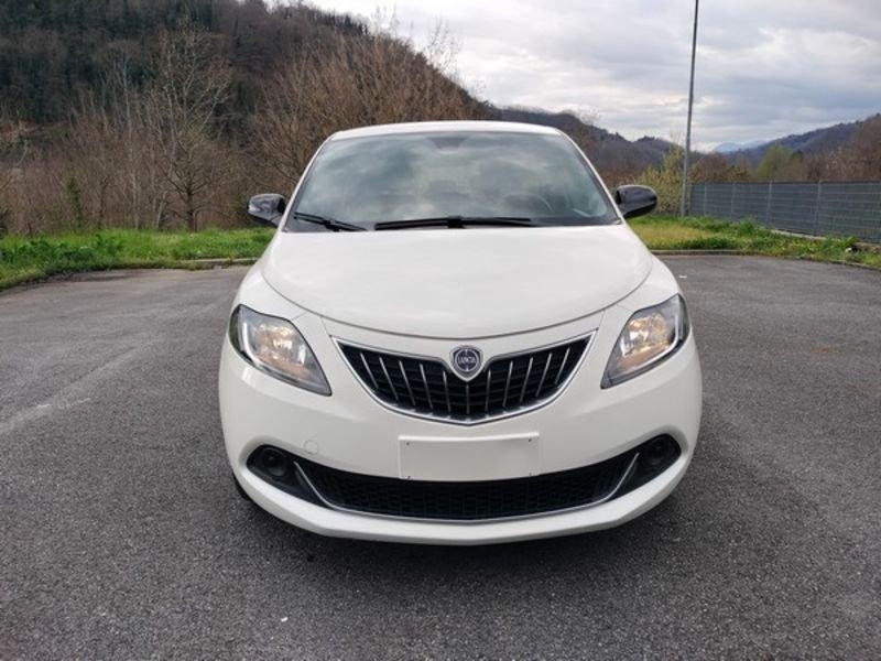 Lancia Ypsilon 1.0 FireFly 5 porte S&S Hybrid Silver
