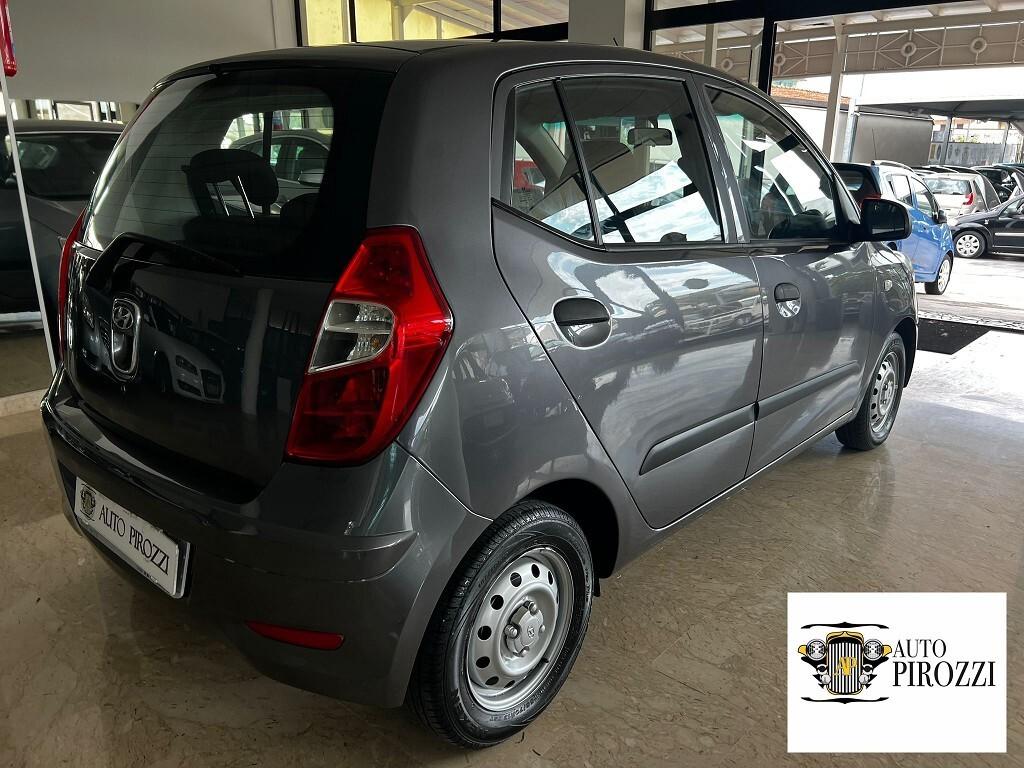 HYUNDAI i10 1.1 Benz del 2011 con 125000KM