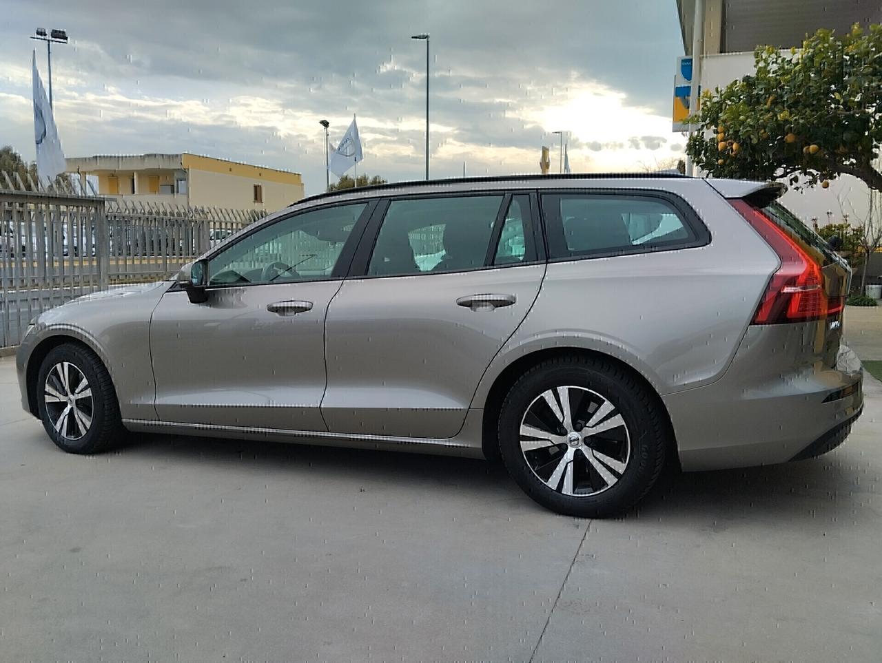 VOLVO V60 S.W. 2.0 TDI 150cv D3 Geartronic Business Plus