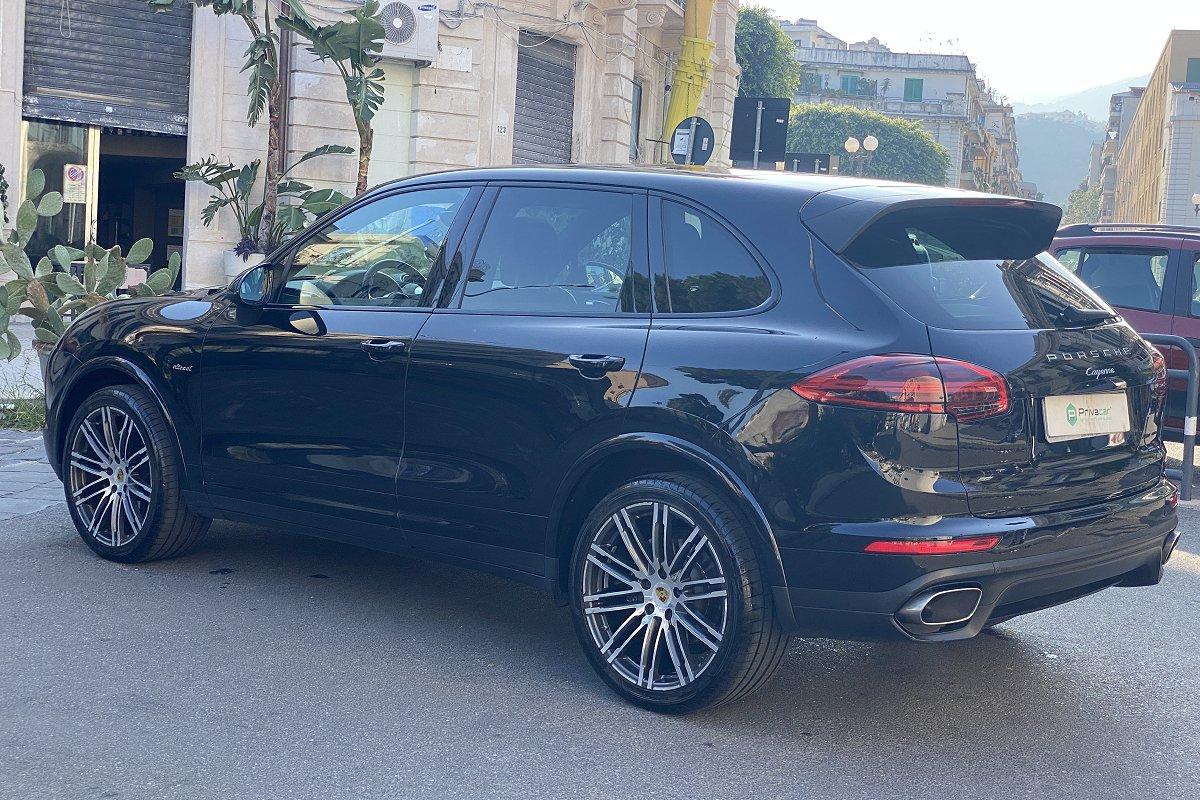 PORSCHE Cayenne 3.0 Diesel Platinum Edition