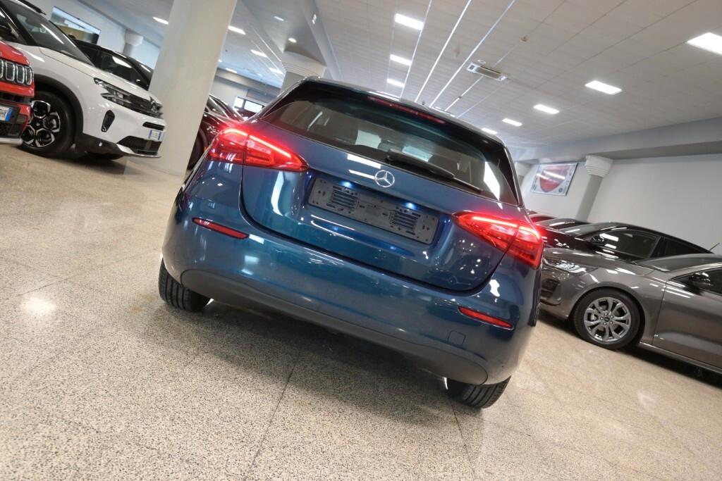Mercedes-benz A 180 d Automatic Business