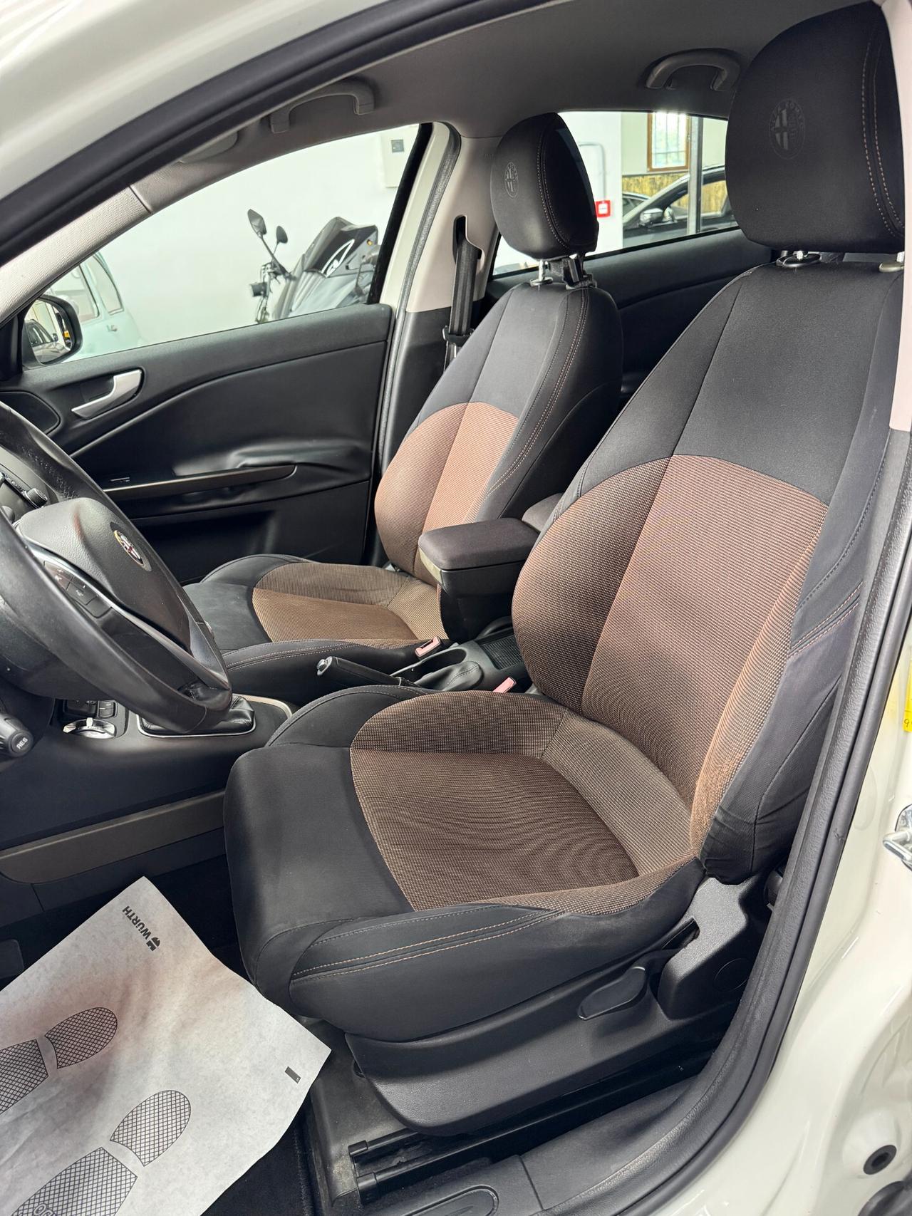 Alfa Romeo Giulietta 1.6 JTDm-2 105 CV Distinctive