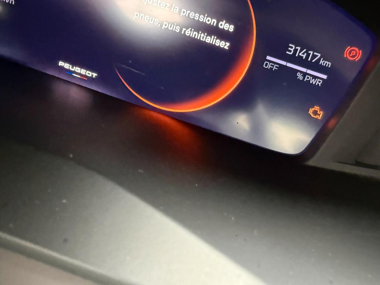 Peugeot 2008 Hybrid 136 e-DCS6 Allure 02/2025