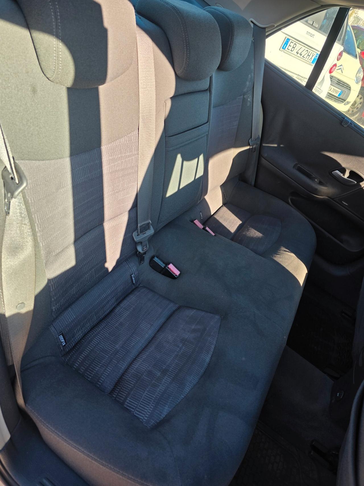 Renault Laguna 1.6 16V Teknos