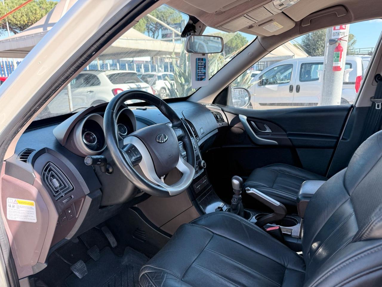 Mahindra XUV500 2.2 16V FWD W8