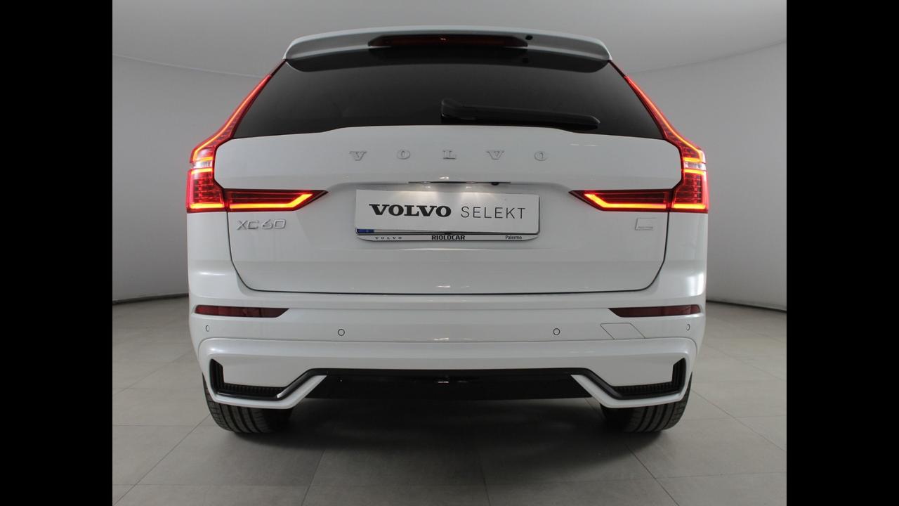 VOLVO N.XC60 Ultra Dark T6 AWD AUT
