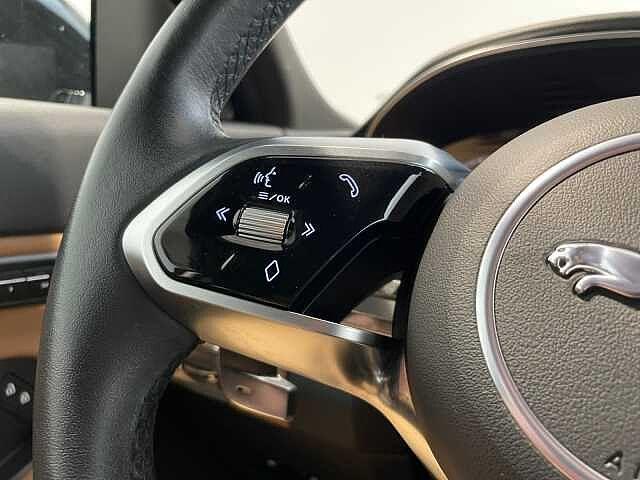 Jaguar E-PACE SE - IVA ESPOSTA