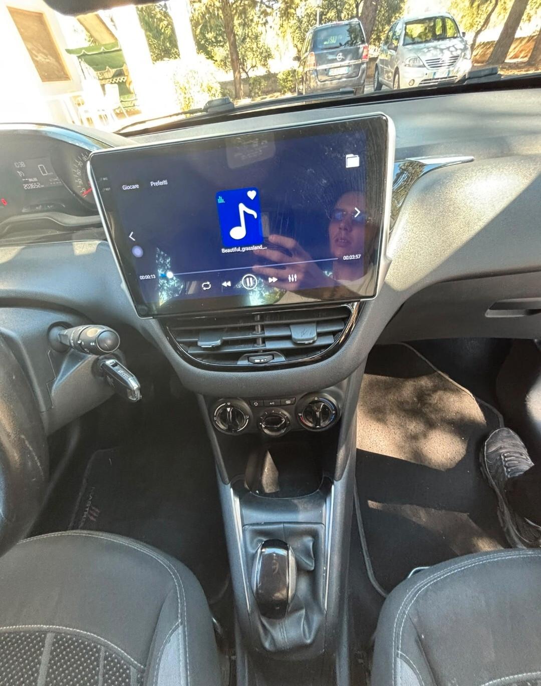 Peugeot 208 1.4 HDi 68 CV 5 porte Allure