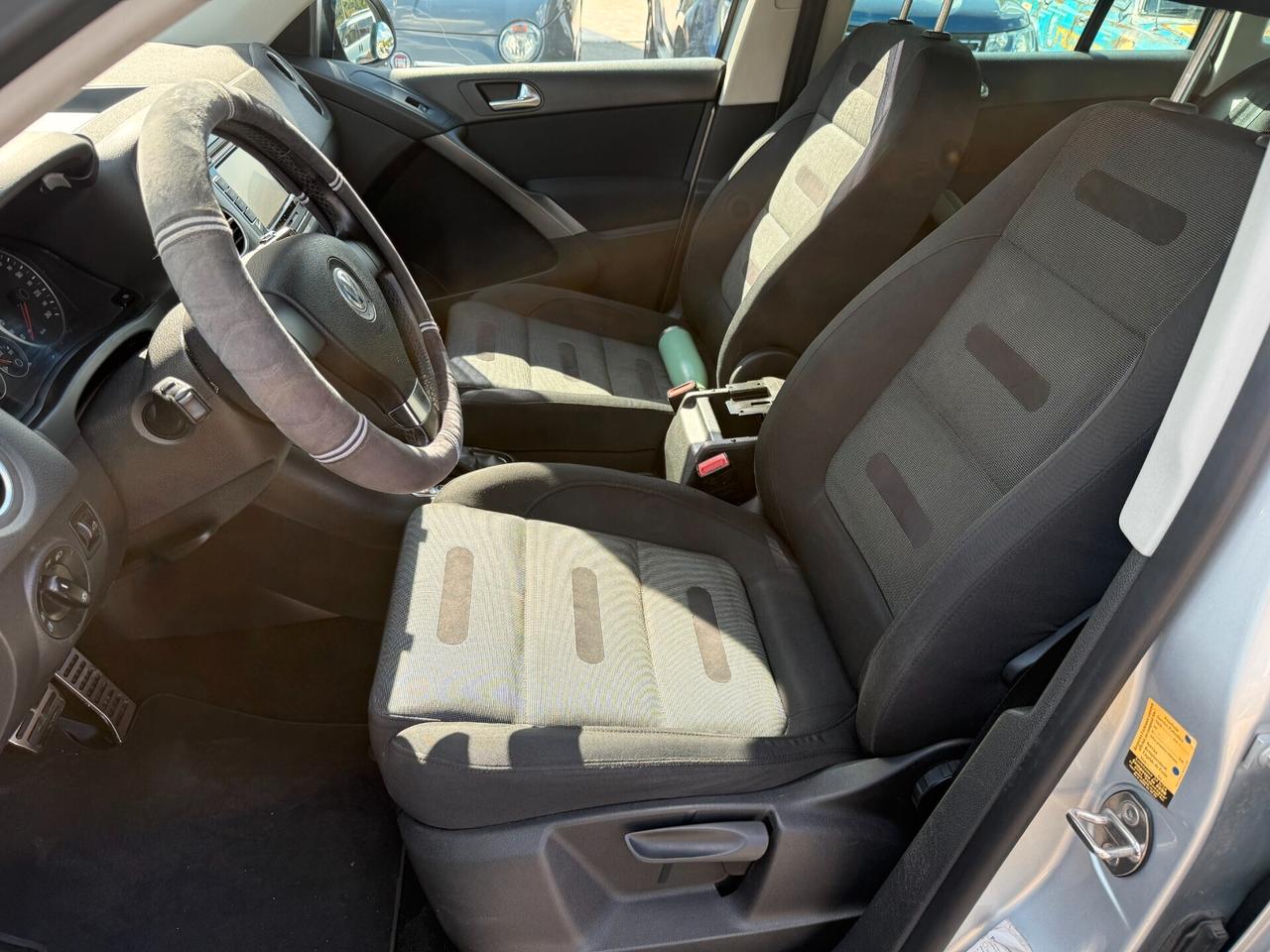 Volkswagen Tiguan 2.0 TDI DPF 4MOTION tiptronic Track & Field