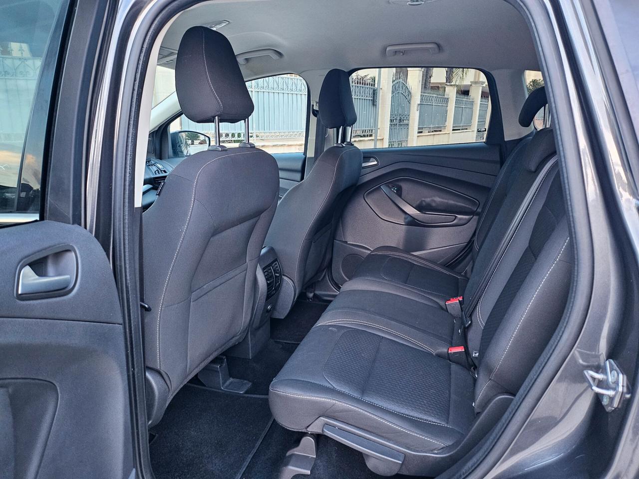 Ford Kuga 1.5 Tdci 120cv Automatica Titanium