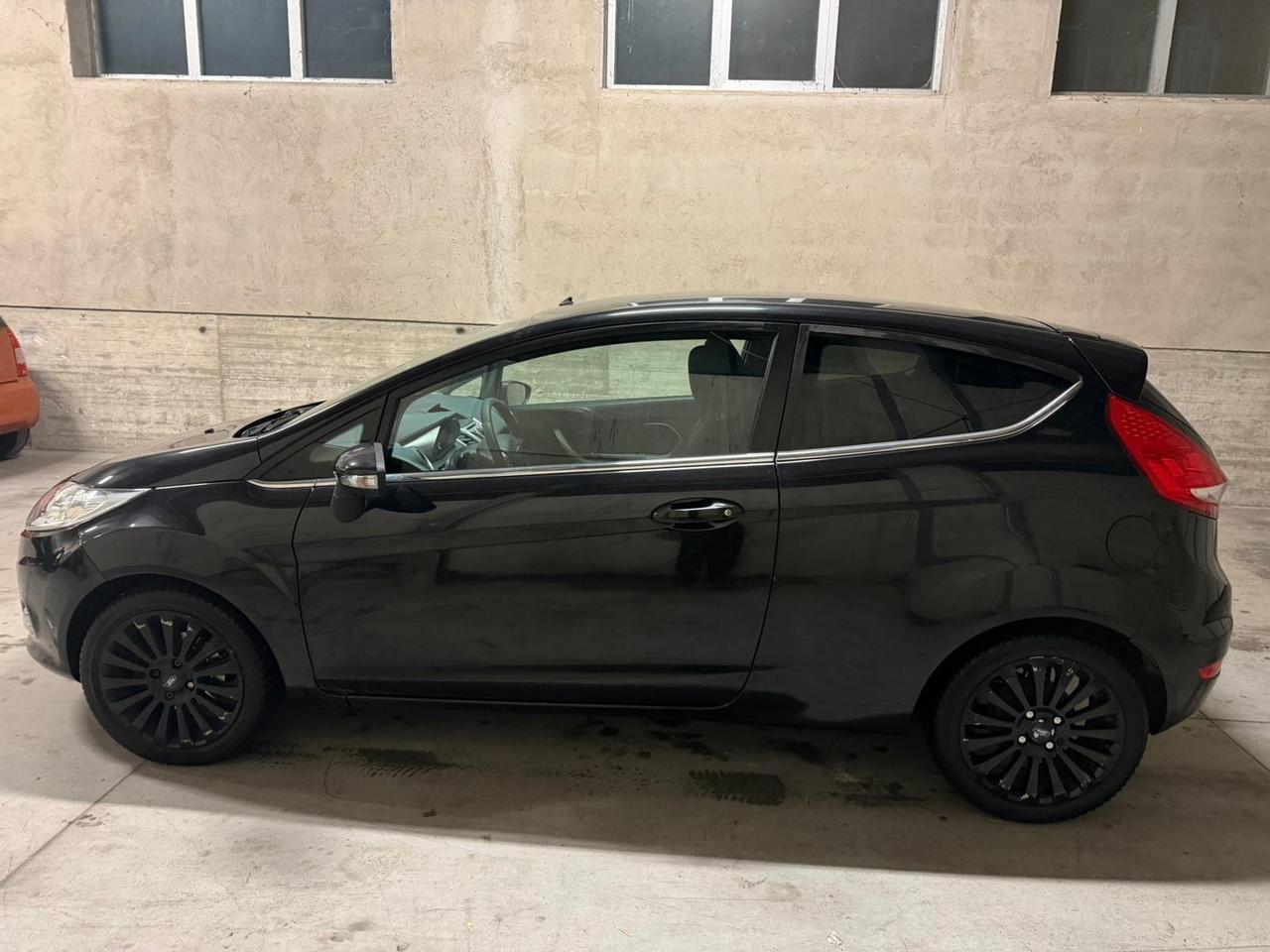 Ford Fiesta 1.4 TDCi 3pTitanium GARANZIA 12 mesi