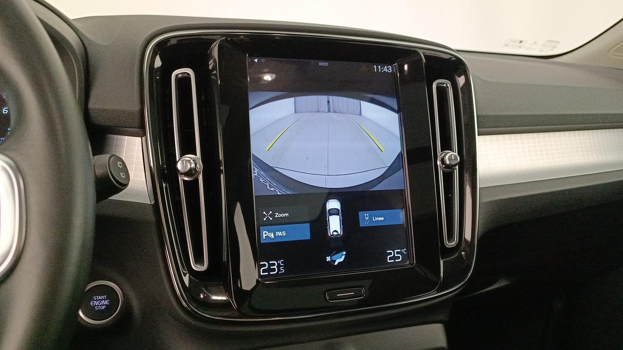 VOLVO XC40 1.5 t3 Momentum 163cv auto my21