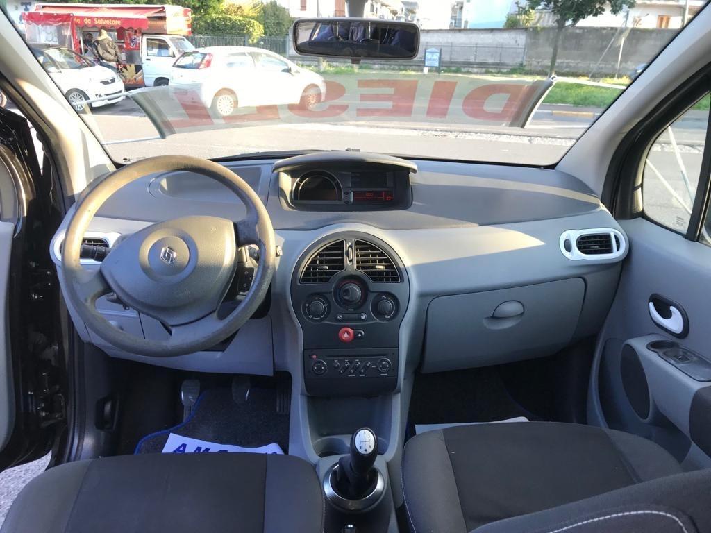 Renault Modus 1.5 dCi 75CV 55 KW Wave auto pari al nuovo