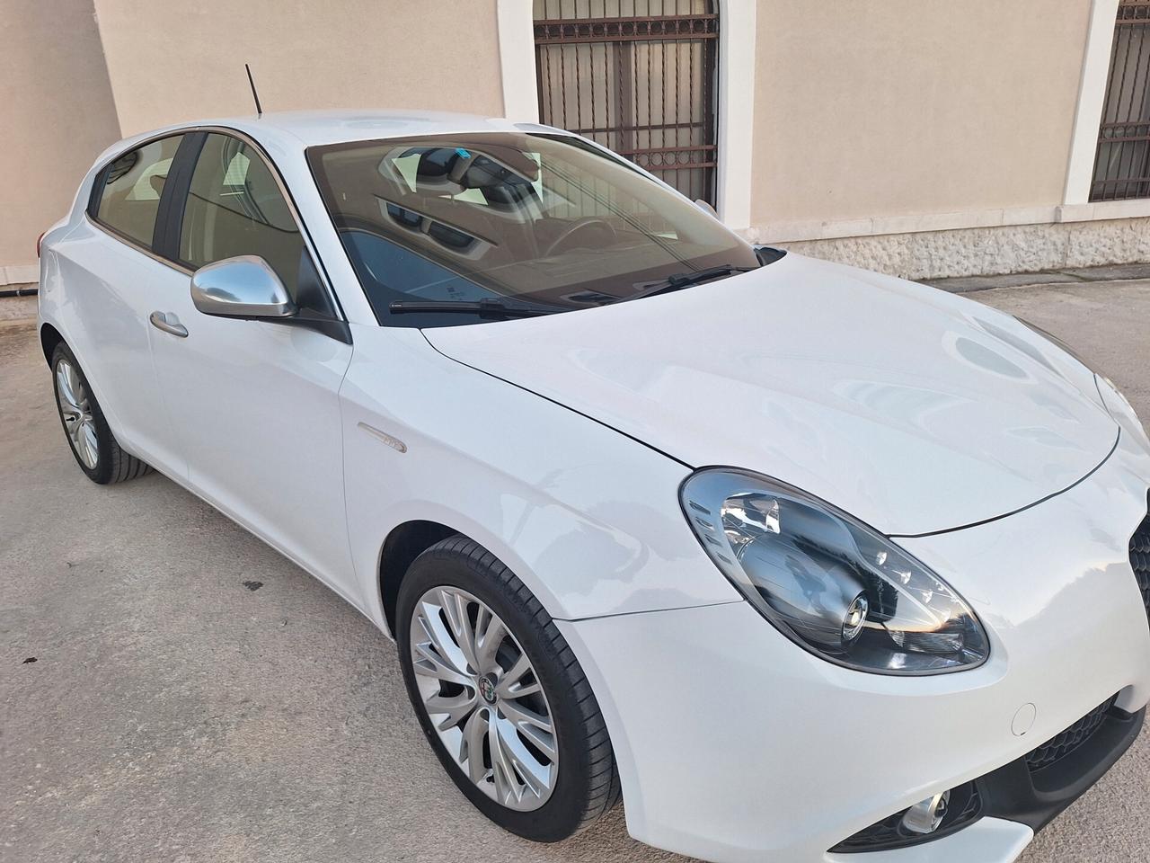 Alfa Romeo Giulietta 1.6 JTDm-2 120 CV Distinctive