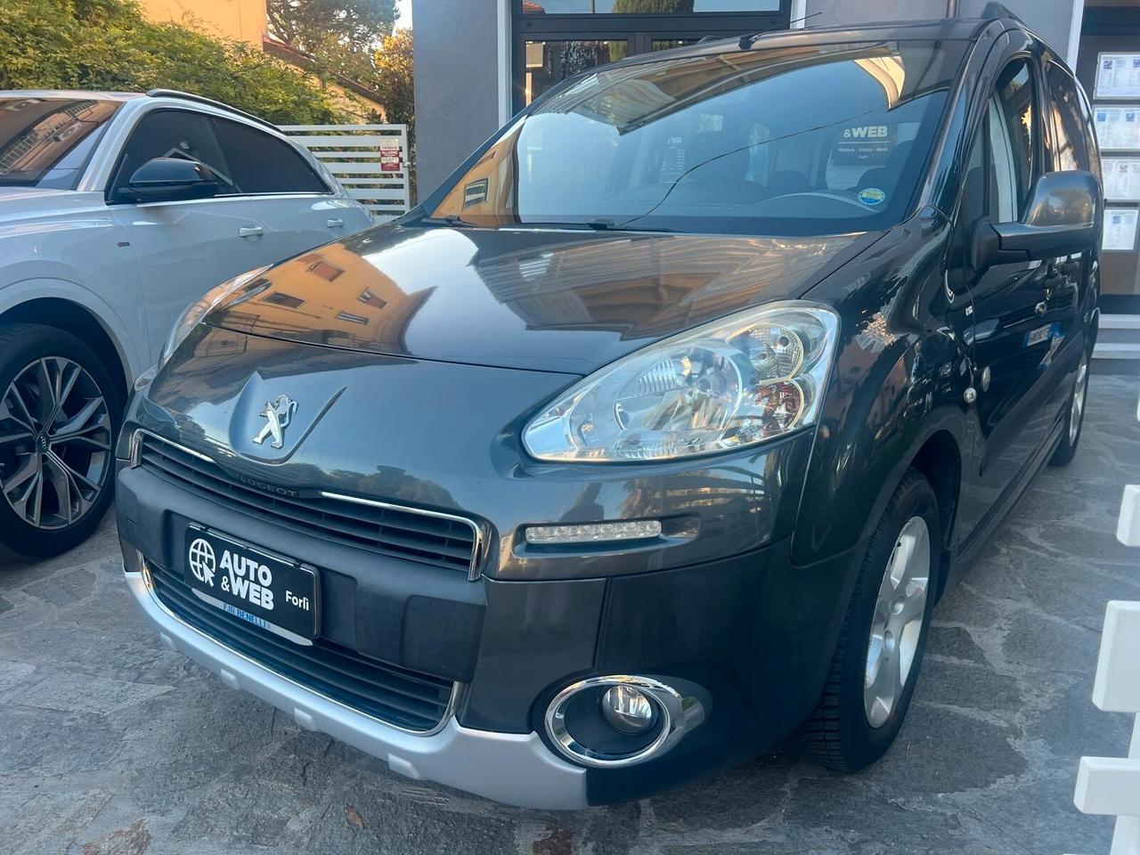 PEUGEOT PARTNER TEPEE 1.6 HDi 92cv OUTDOOR NEOPAT