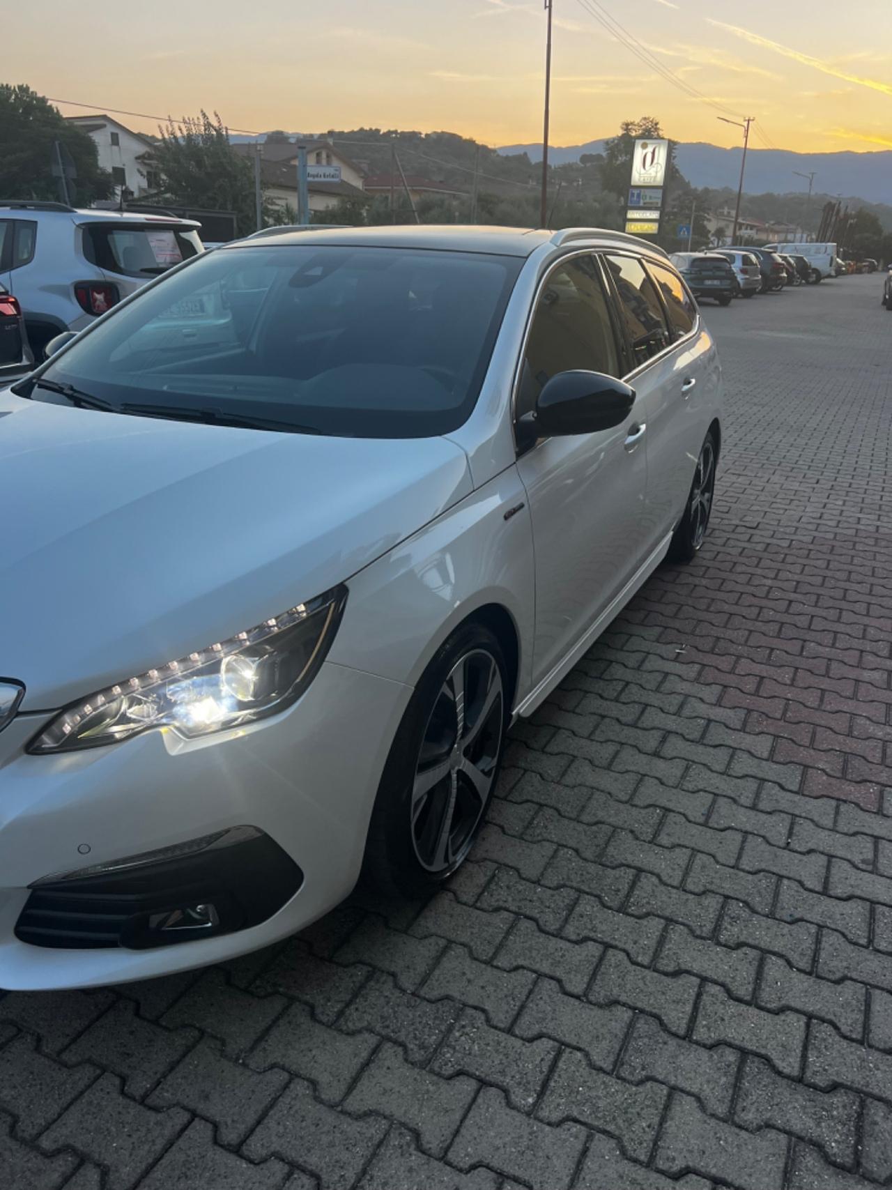 Peugeot 308 BlueHDi 120 S&S EAT6 GT Line