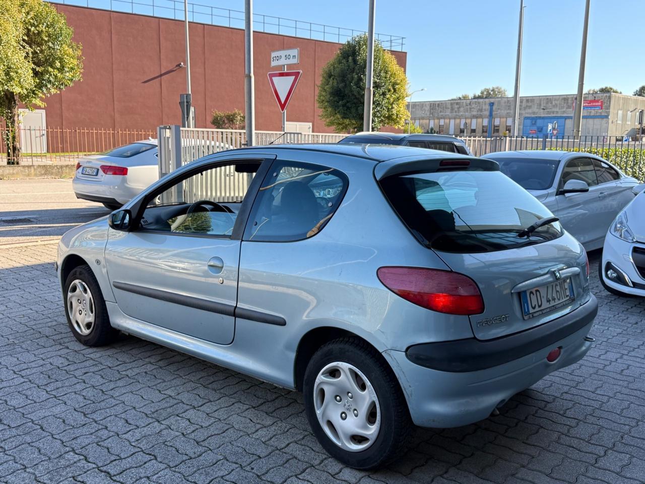Peugeot 206 1.1 3p. XT
