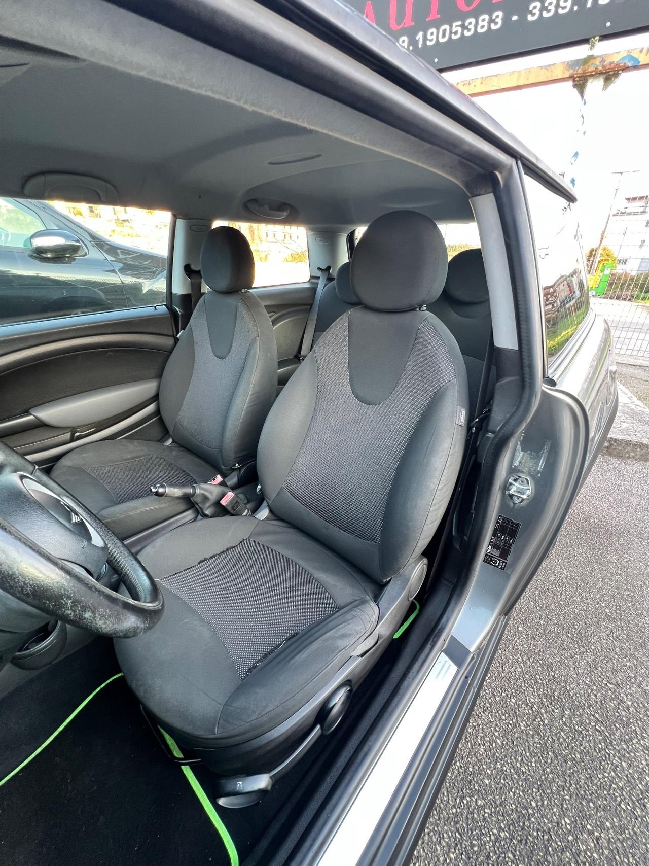 Mini 1.4 16V One neopatentati