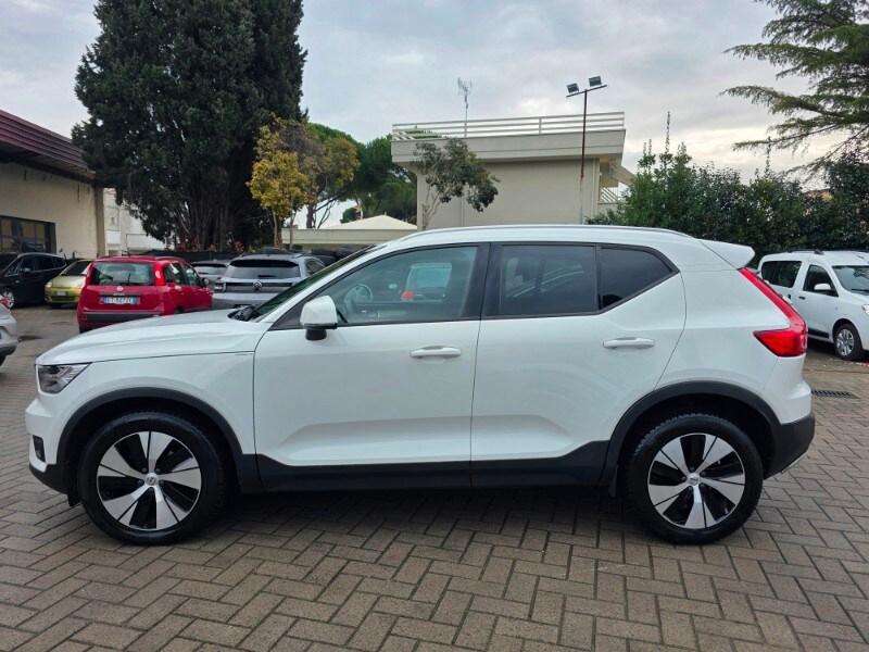 VOLVO XC40 (2017-->) XC40 D3 Geartronic Momentu...