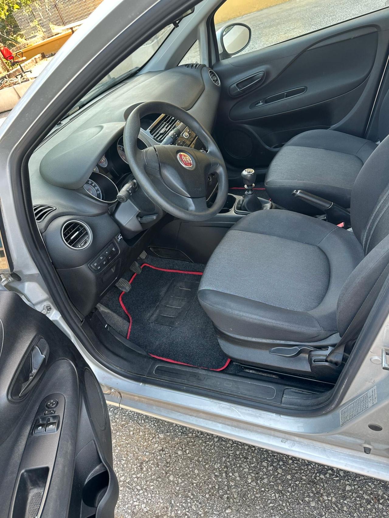 Fiat Punto 1.2 8V 5 porte Lounge con impianto GPL anche neopatentati