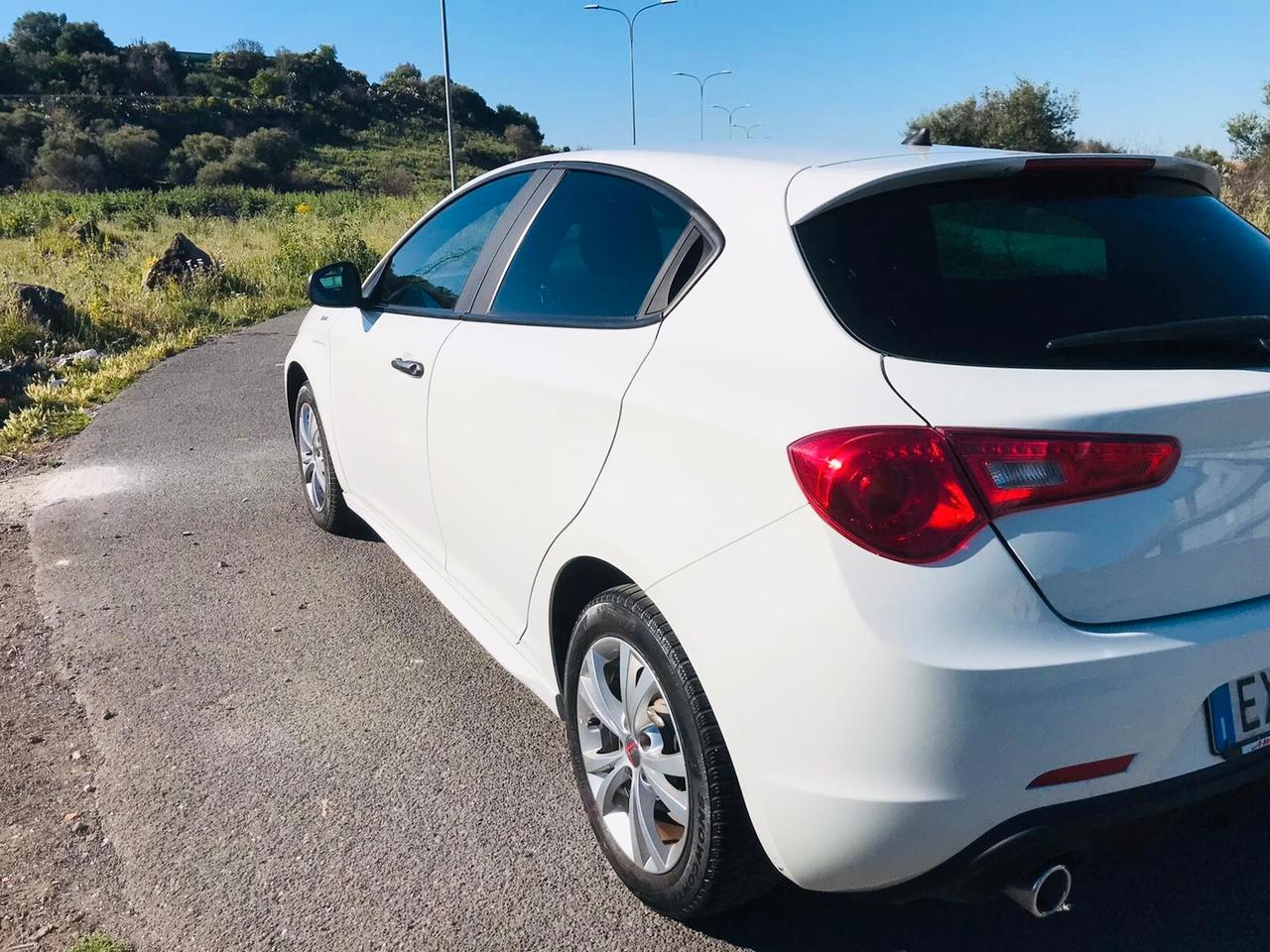 Alfa Romeo Giulietta 2.0JTDm FULLOPTIONAL CHIAMA 2015