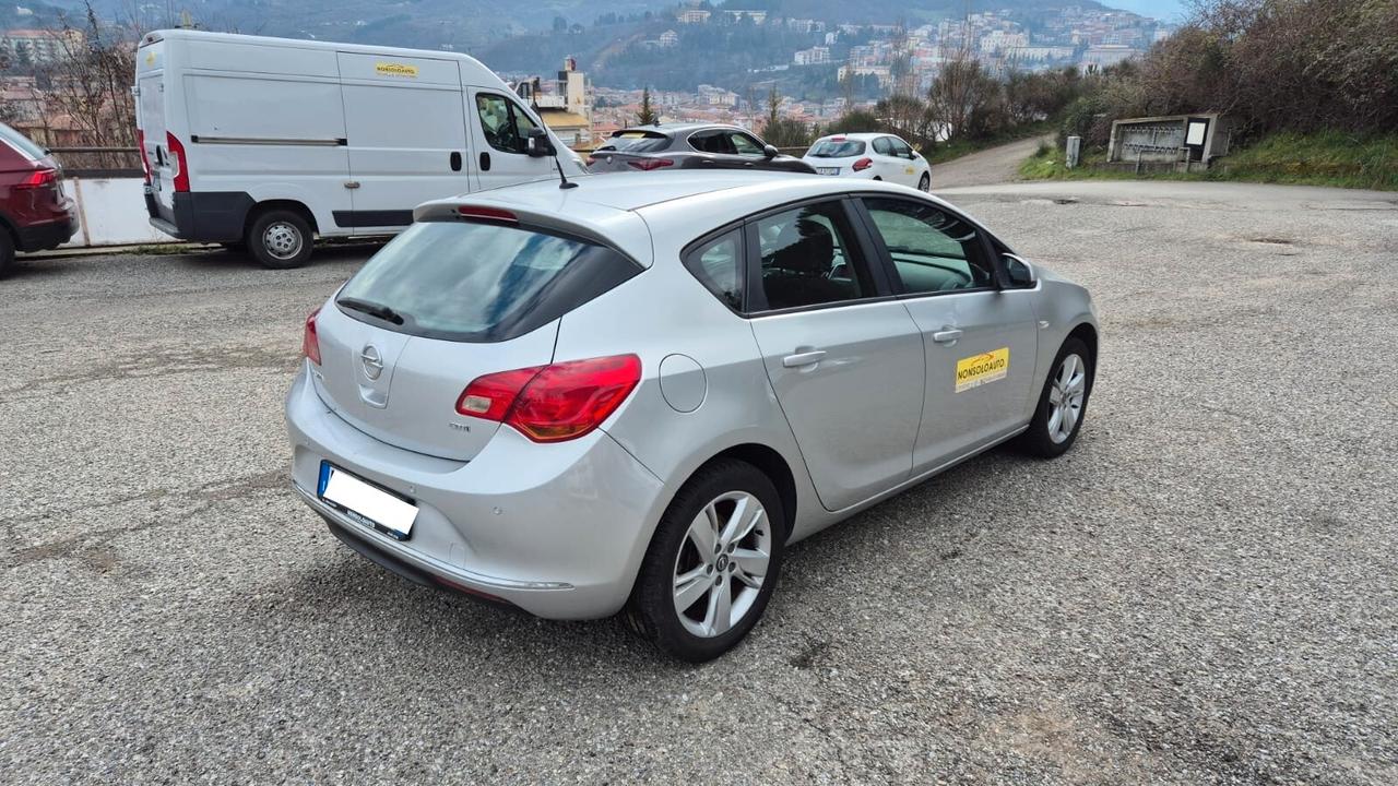 Opel Astra 1.7 CDTI 110CV 5p Elect. 2014-Km 158000