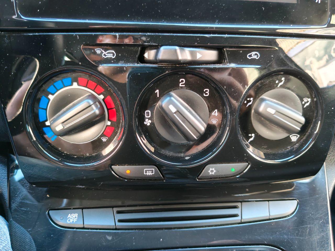Lancia Ypsilon 1.0 firefly hybrid Gold s&s 70cv 5p.ti