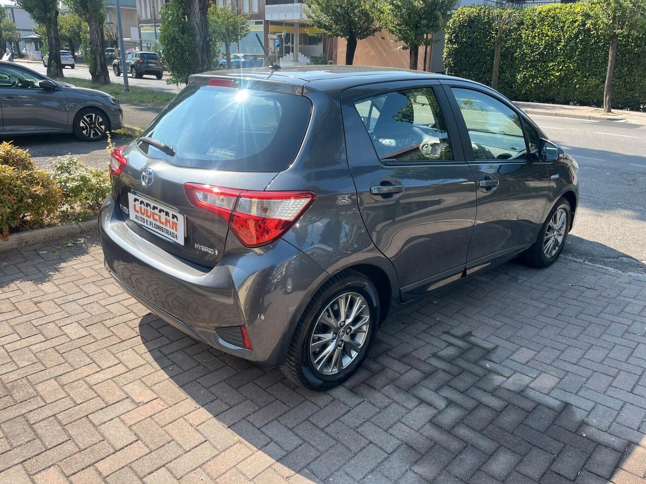 Toyota Yaris 1.5 Hybrid 5 porte Active
