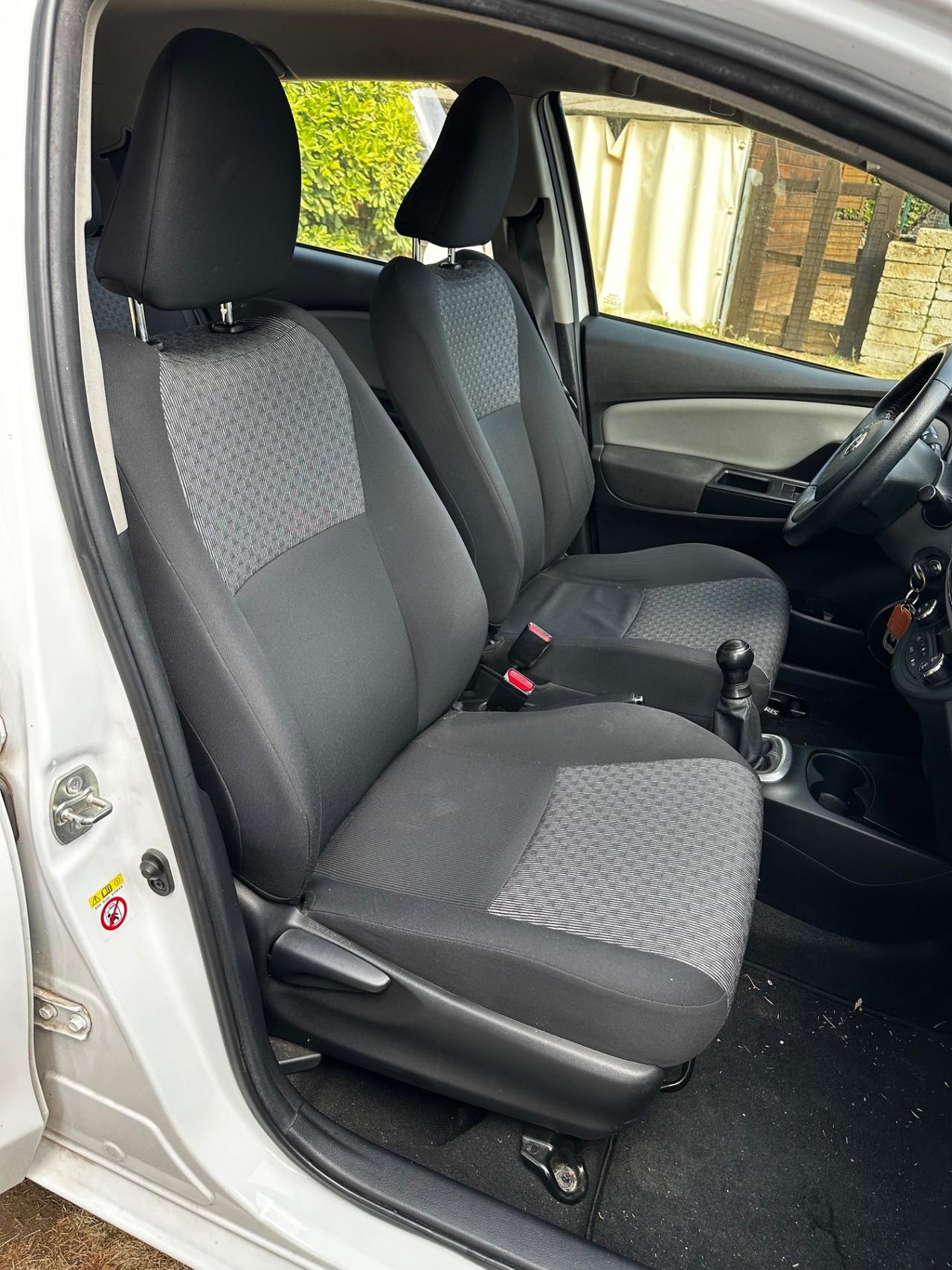 Toyota Yaris 1.0 5 porte Active UNICO PROPRIETARIO