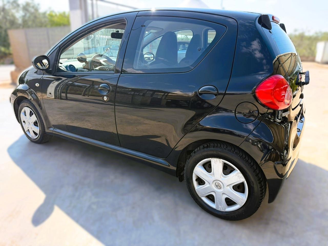 Toyota Aygo 1.0 12V VVT-i 5 porte