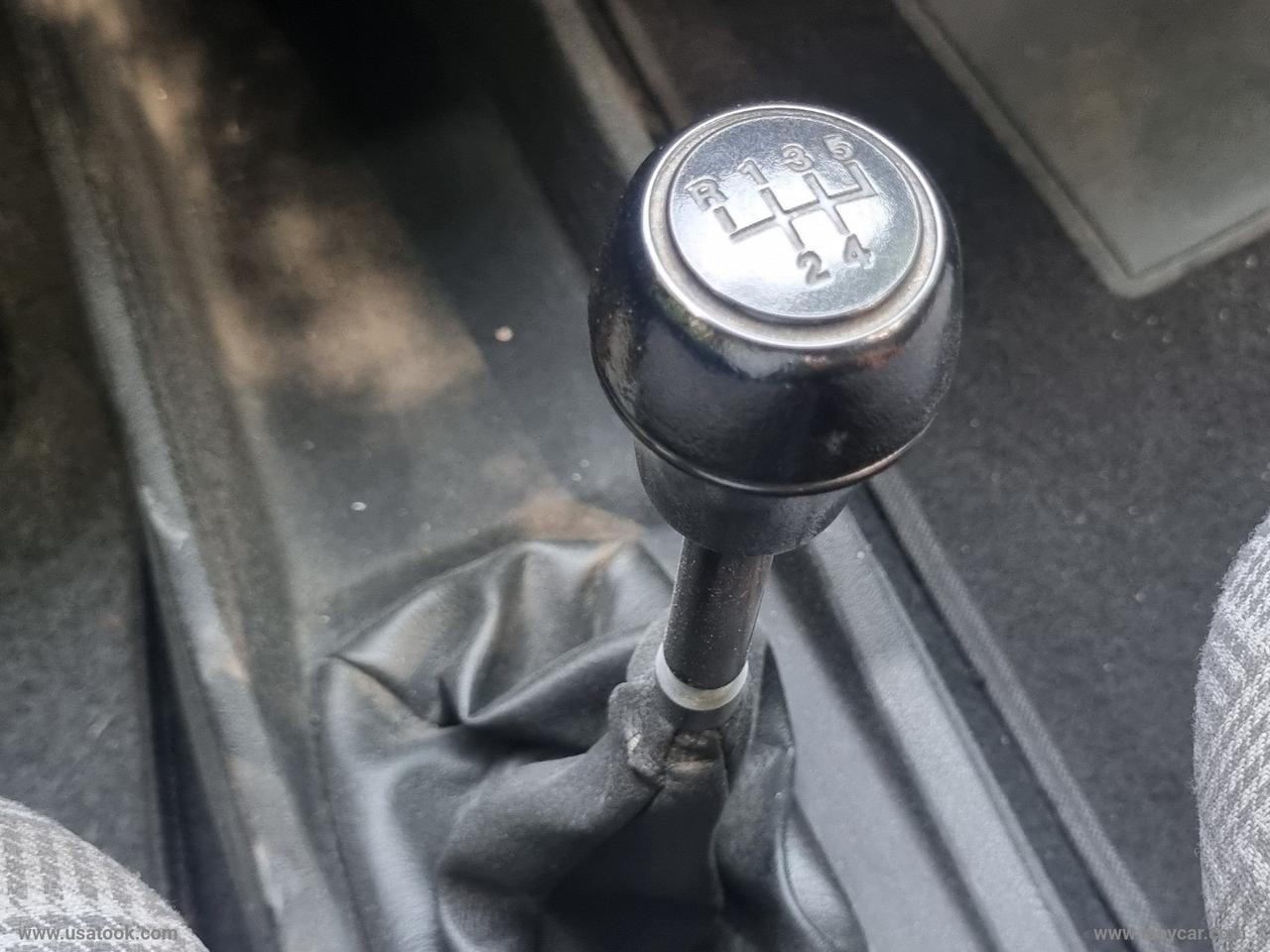 VOLKSWAGEN Polo 1000 Fox VOLSWAGEN POLO FOX