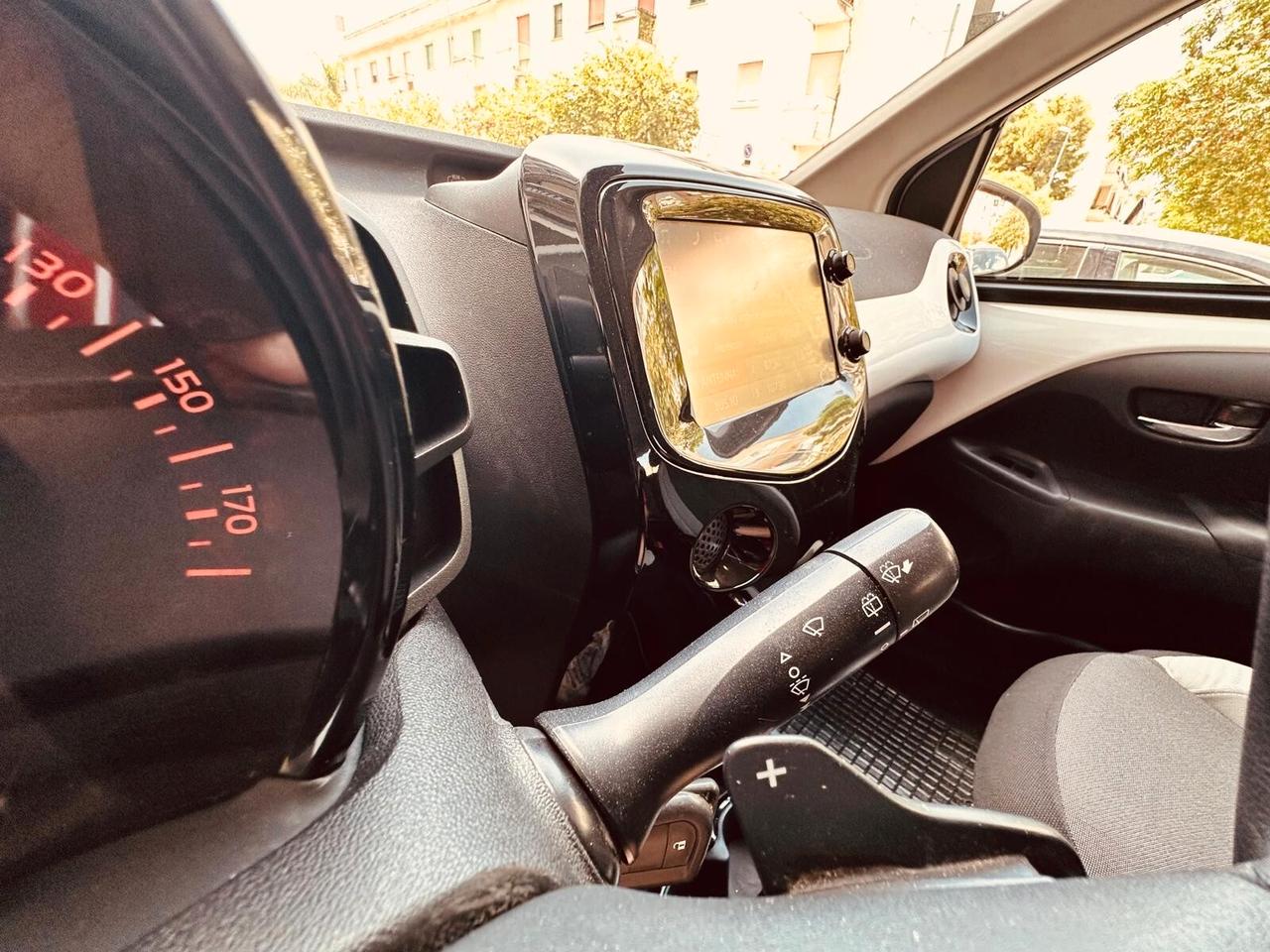 Toyota Aygo 5 porte CAMBIO AUTOMATICO