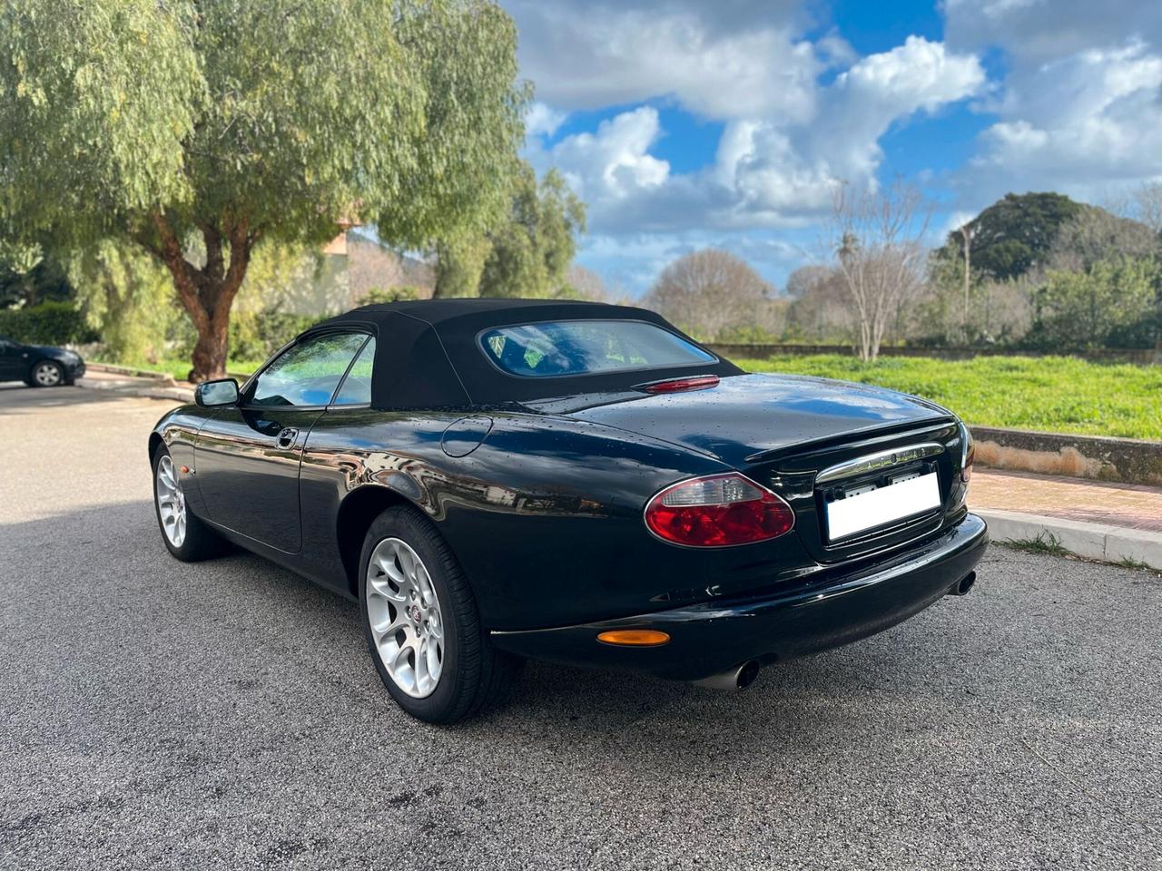 MAGNIFICA JAGUAR XKR CABRIO 363 CV - 8 CILINDRI - ASI - 125000 KM - DA VEDERE.