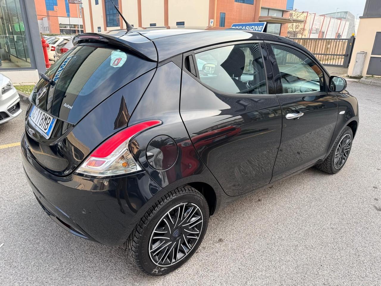 Lancia Ypsilon 1.2 69 CV 5 porte S&S Gold ***OK NEOPATENTATI***