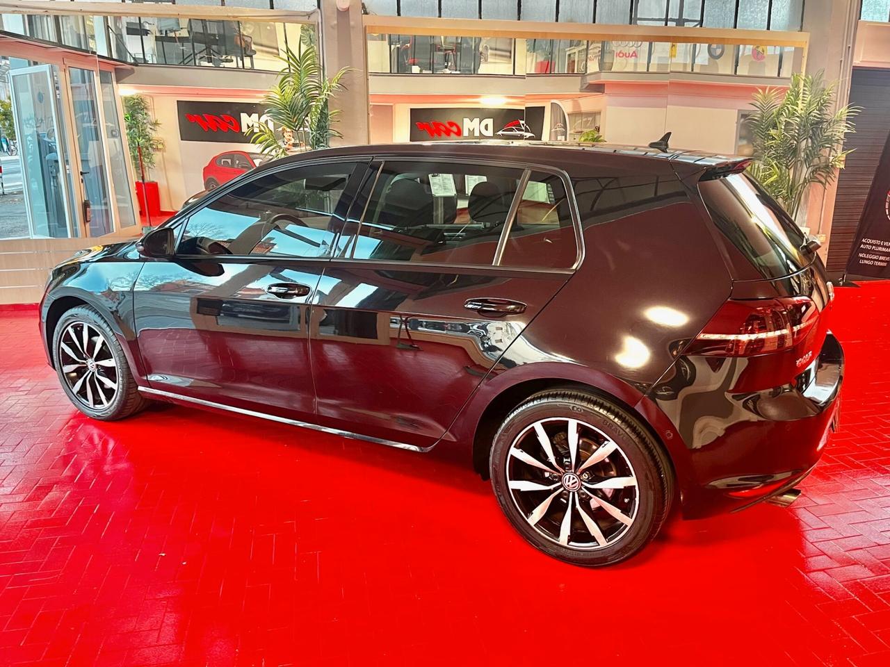 VOLKSWAGEN GOLF VII 105 CV TDI HIGHLINE DSG RETROCAMERA CERCHI IN LEGA OK NEOPATENTATI