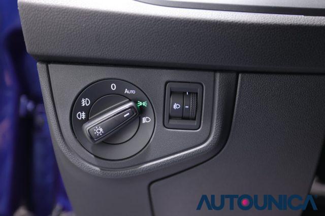 VOLKSWAGEN Taigo 1.0 TSI 115 CV R-LINE FARI LED TETTO PANORAMA