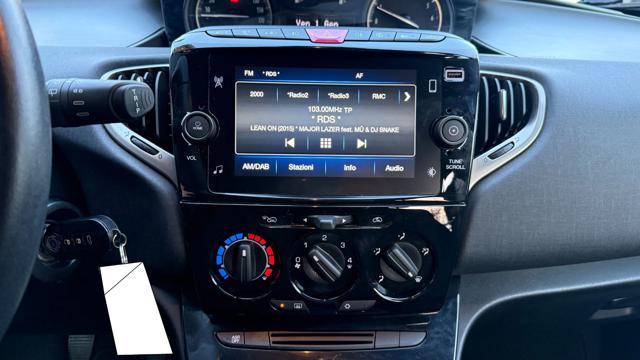 LANCIA Ypsilon 1.0 FIREFLY S&S HYBRID GOLD*24M.G.*CARPLAY*LED*TEL