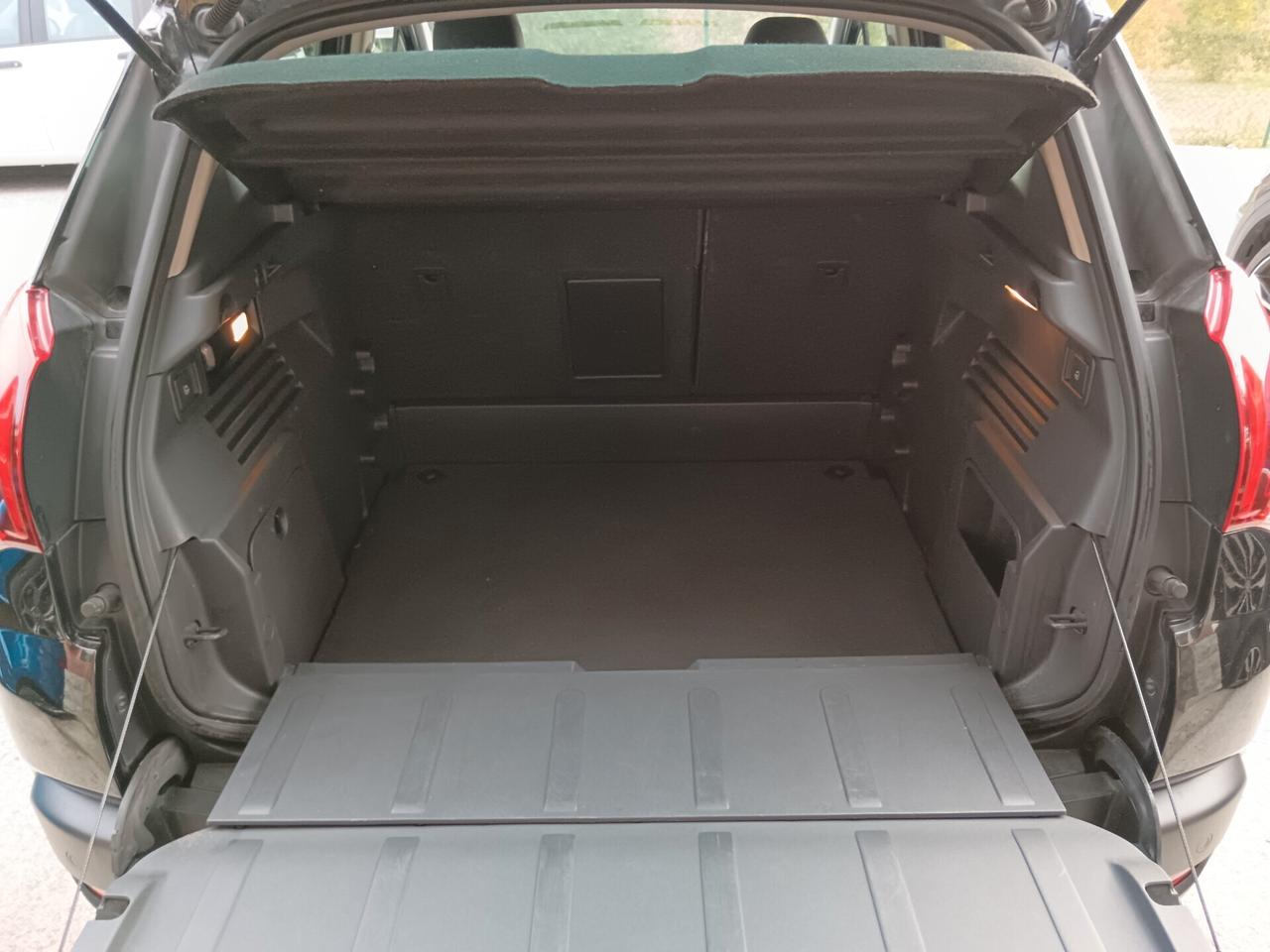 Peugeot 3008 1.6 HDi 115CV BUSINESS - 2014