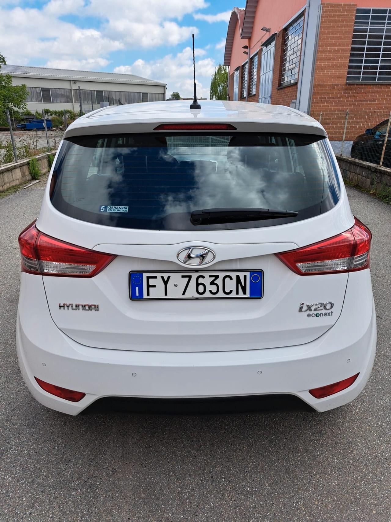 HYUNDAI IX20 1.6 MPI ECONEXT APP MODE GPL € 6900