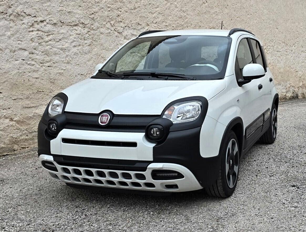 Fiat Pandina 1.0 Hybrid City Cross Nuova KM 0