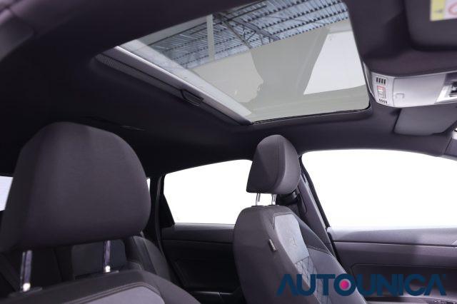 VOLKSWAGEN Taigo 1.0 TSI 115 CV R-LINE FARI LED TETTO PANORAMA
